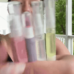 <p><strong>✨ Sanfte Nagelhautpflege in Sekunden✨</strong></p>