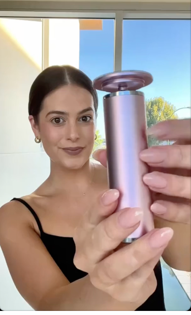 <p><strong>Frauen schwärmen vom HornhautHero</strong></p>