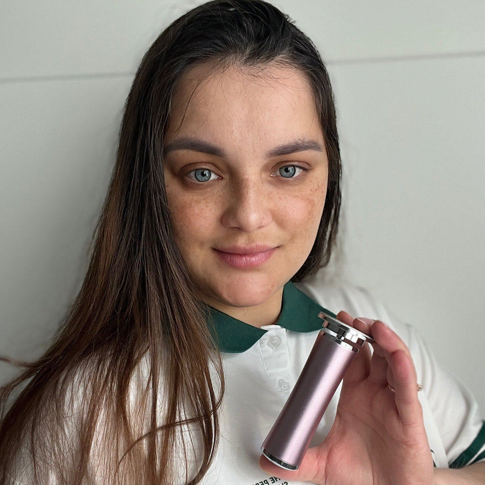 <p><strong>Frauen schwärmen vom HornhautHero</strong></p>