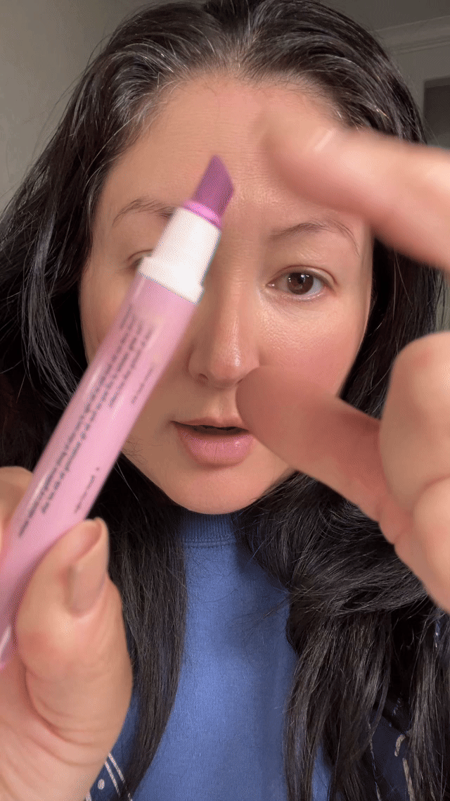 <p><strong>✨ Sanfte Nagelhautpflege in Sekunden✨</strong></p>